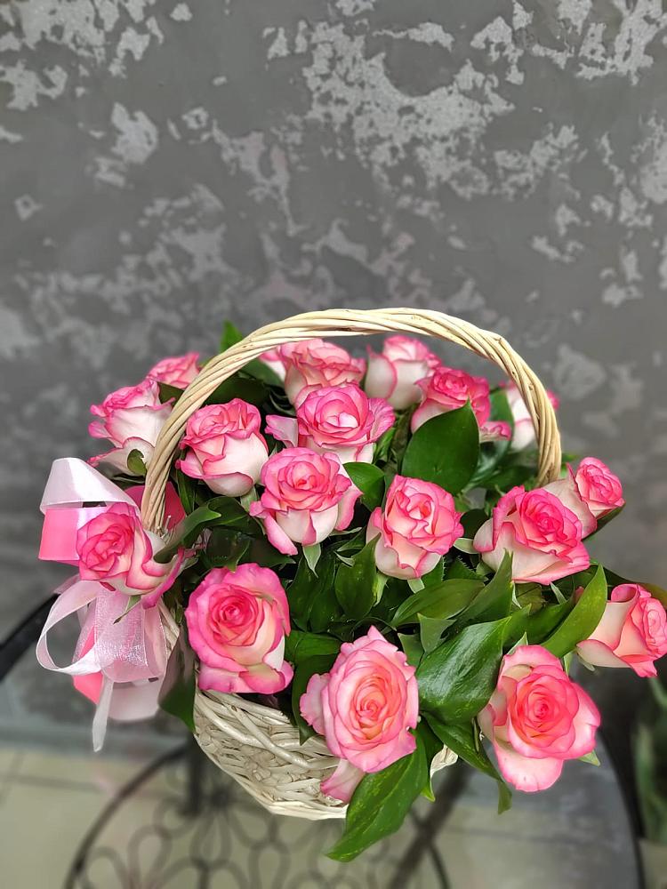 Цветочная композиция из Розы в корзине в Ерофее Павловиче