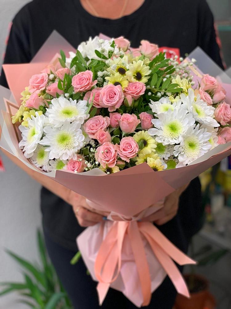 Букет цветов из: Розы и Хризантемы в Ерофее Павловиче