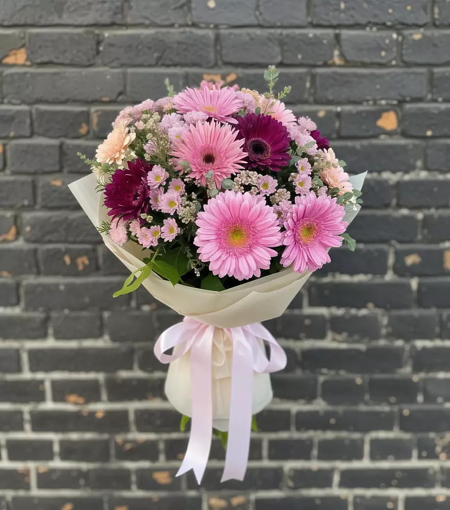 Букет цветов из: Герберы и Хризантемы в Ерофее Павловиче