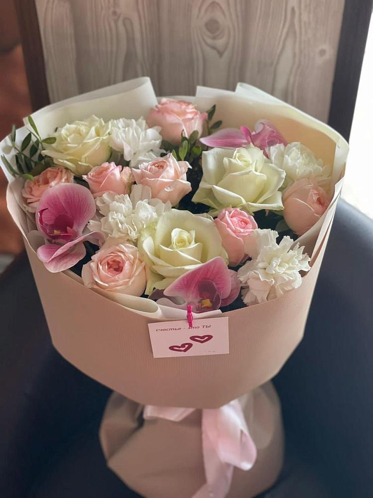 Букет цветов из: Орхидеи, Розы и Гвоздики в Ерофее Павловиче