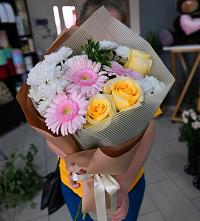 Букет цветов из:  Герберы, Розы и Хризантемы в Ерофее Павловиче
