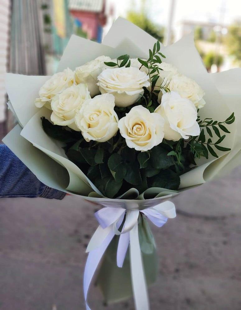 Букет Белые розы Проуд в Ерофее Павловиче