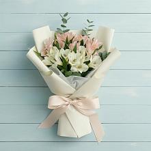 Букет цветов из:  Альстромерии в Ерофее Павловиче