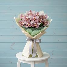 Букет цветов из:  Орхидеи и Розы в Ерофее Павловиче