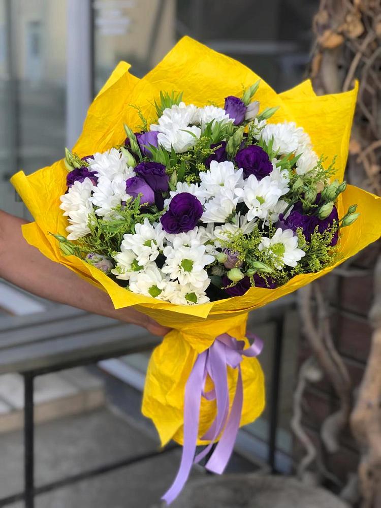 Букет цветов из: Ирисы, Хризантемы и Ромашки в Ерофее Павловиче