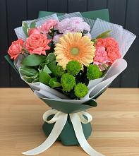 Букет цветов из:  Гвоздики, Розы, Герберы и Хризантемы #REPLACE_PRED# Ерофее Павловиче