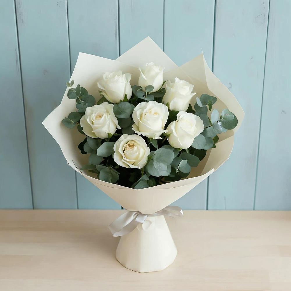 Букет Белые розы в Эвкалипте в Ерофее Павловиче
