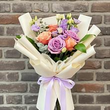 Букет цветов из:  Лизиантусы и Розы #REPLACE_PRED# Ерофее Павловиче
