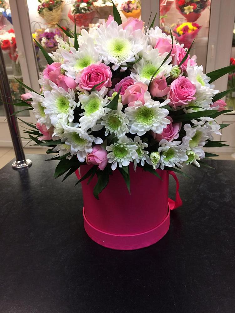 Цветочная композиция из Розы и Хризантемы в шляпной коробке в Ерофее Павловиче