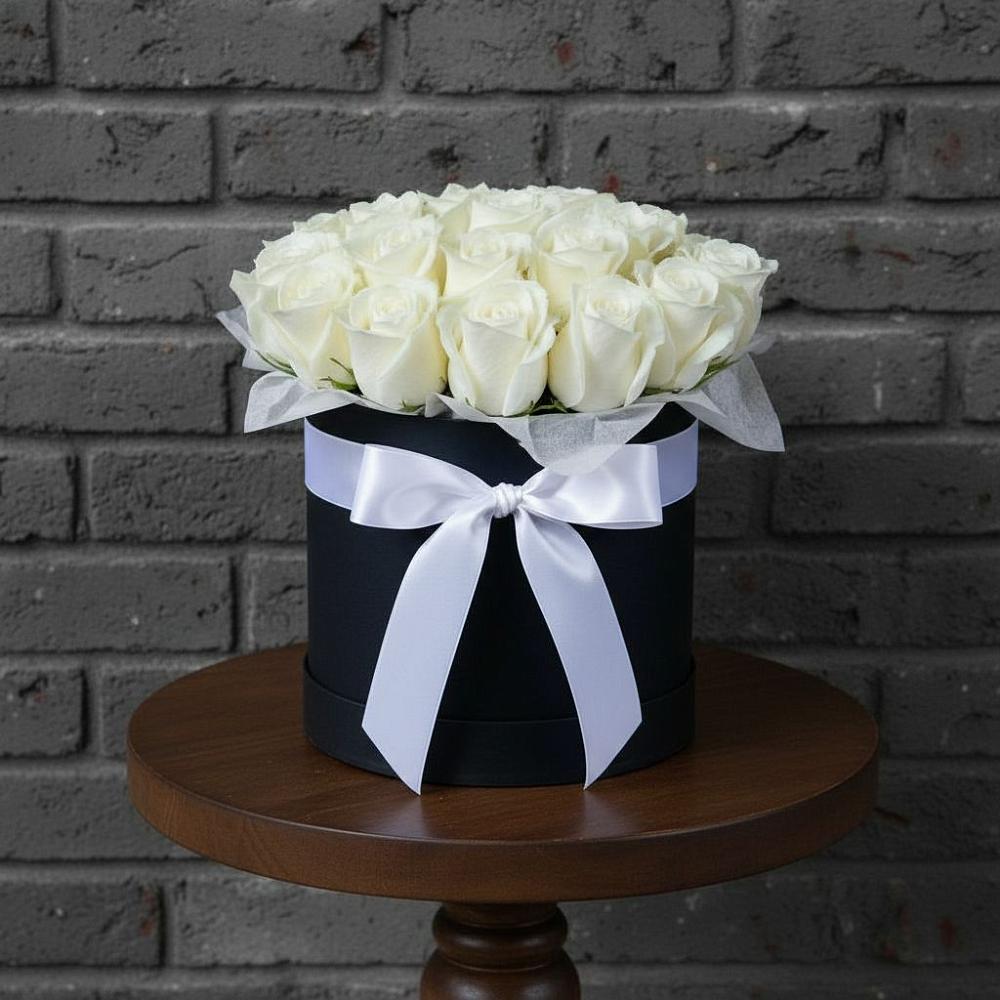 Цветочная композиция из Розы в шляпной коробке в Ерофее Павловиче