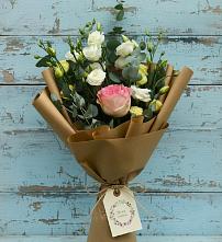 Букет цветов из:  Розы и Лизиантусы в Ерофее Павловиче