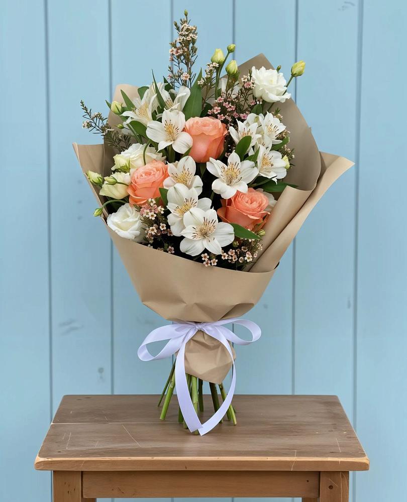 Букет цветов из: Альстромерии, Лизиантусы, Розы и Хризантемы в Ерофее Павловиче