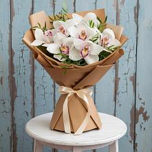 Букет цветов из:  Орхидеи и Розы в Ерофее Павловиче
