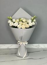 Букет цветов из:  Розы и Лизиантусы в Ерофее Павловиче